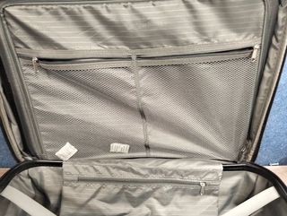 Maleta rígida Amazon Basics 68 cm negra