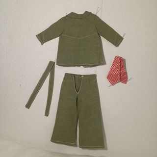 CONJUNTO SAFARI VERDE MUÑECA NANCY FAMOSA 