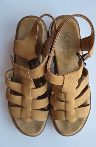 Sandalias amarillo mostaza