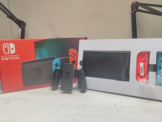 Nintendo Switch Azul y Rojo
