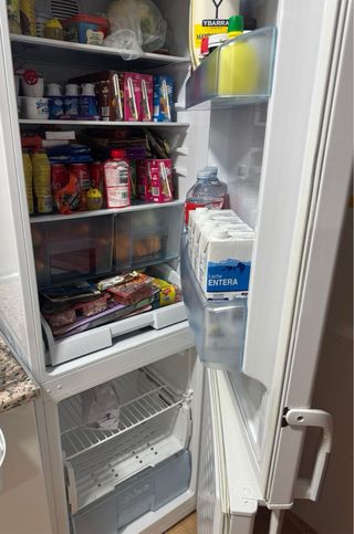 Nevera Beko blanca