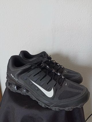 Tennis Nike Reax Negros