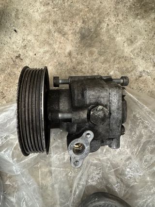 Bomba dirección SEAT Exeo