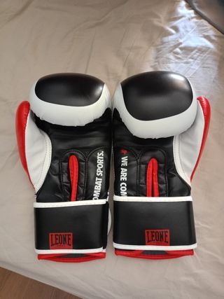 Guantes Boxeo Leone 1947 Negros, Blancos y rojos 