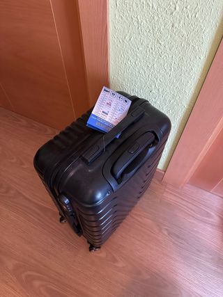 Maleta de cabina negra sin estrenar