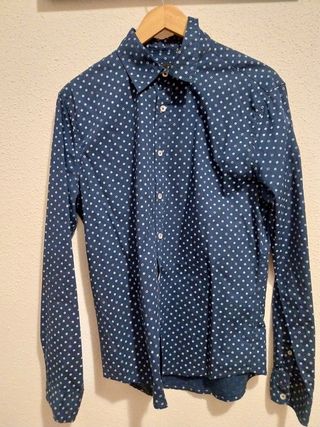 Camisa azul estampada