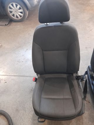 Asientos de coche negros