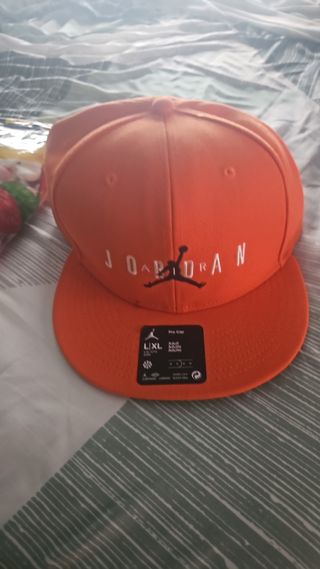 Gorra Jordan Naranja sin extrenar