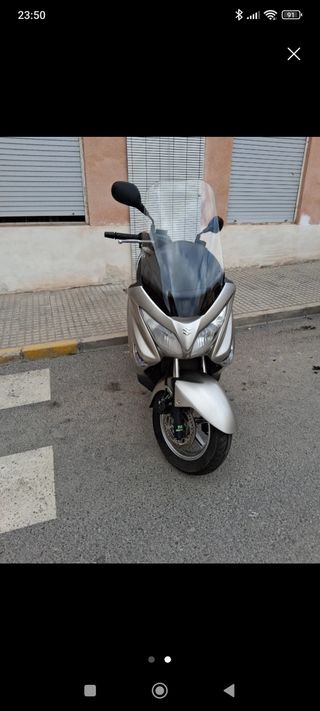 Suzuki Burgman 125cc 2016 con seguro de 1 año