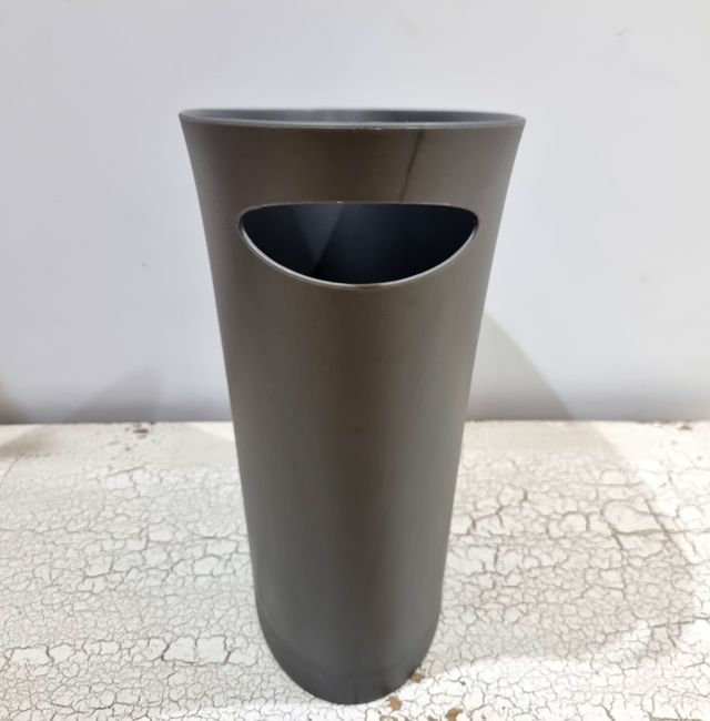 Papelera gris de diseño para escritorio -Umbra