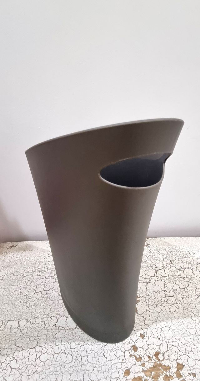 Papelera gris de diseño para escritorio -Umbra