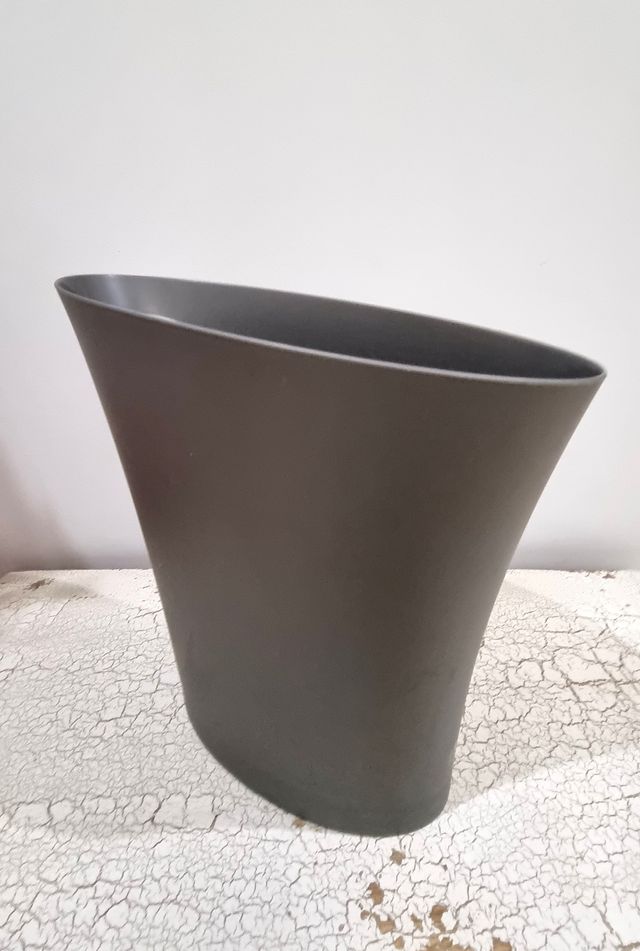 Papelera gris de diseño para escritorio -Umbra