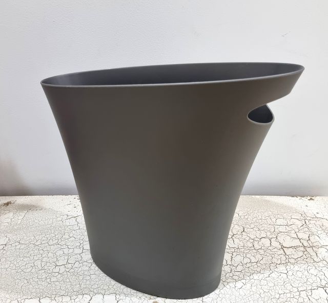 Papelera gris de diseño para escritorio -Umbra