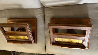 2 Atril de madera noble con detalle dorado