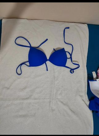 Top bikini azul