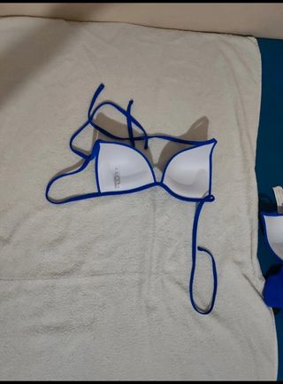 Top bikini azul