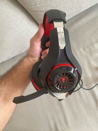 PS4 1TB +mas mando original y cascos gaming