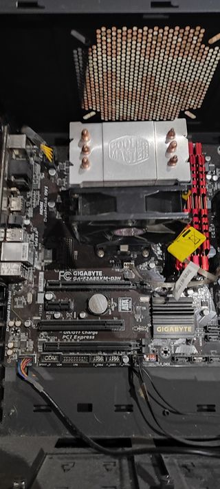 Pack Placa DDR3 Gigabyte + RAM + Disipador CPU