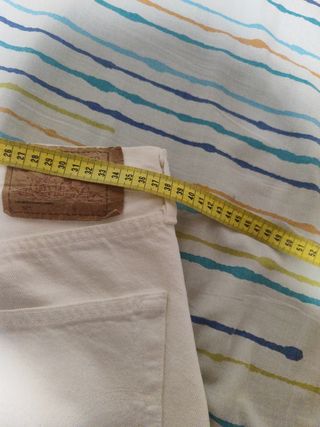 Pantalones de Levis blancos 