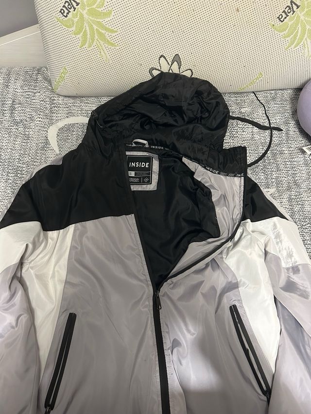Chaqueta INSIDE Negra y Gris