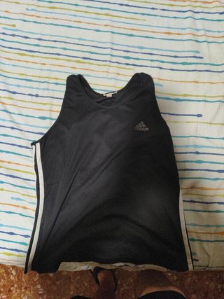 Camiseta tirantes Adidas negra