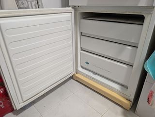 Nevera frigorífico marca Aspes Combi 160