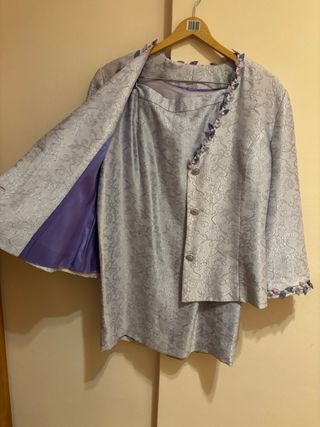Traje chaqueta y falda fiesta