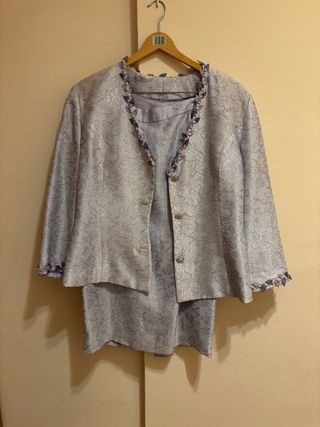Traje chaqueta y falda fiesta