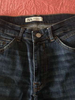 Jeans Zara ajustados EUR40