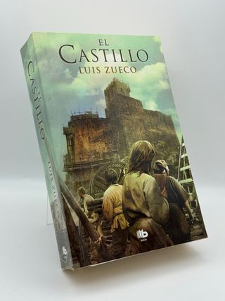 El castillo – Luis Zueco