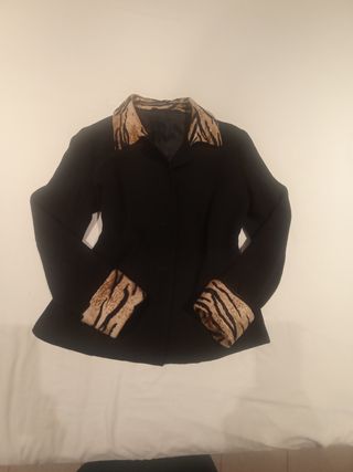 Chaqueta Vintage con Cuello y Puños Animal Print