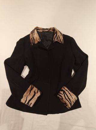 Chaqueta Vintage con Cuello y Puños Animal Print