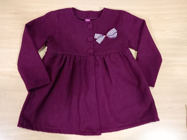 Abrigo granate con lazo