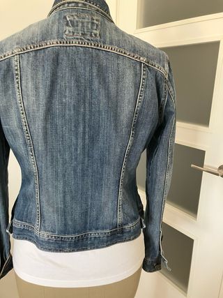 Cazadora vaquera Massimo Dutti azul