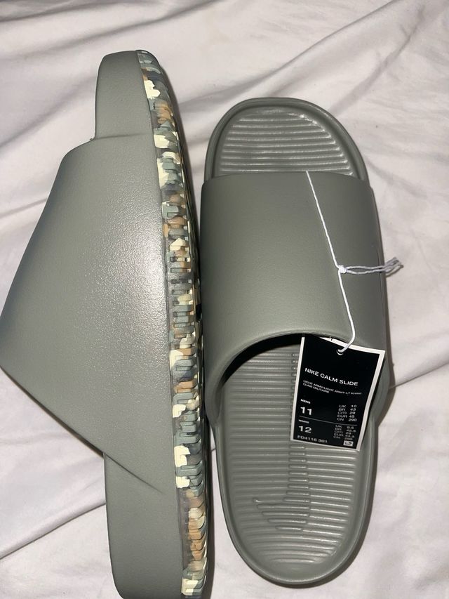 Chanclas Nike verdes y multicolor