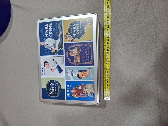 Scatola in metallo della collezione vintage da uomo Nivea