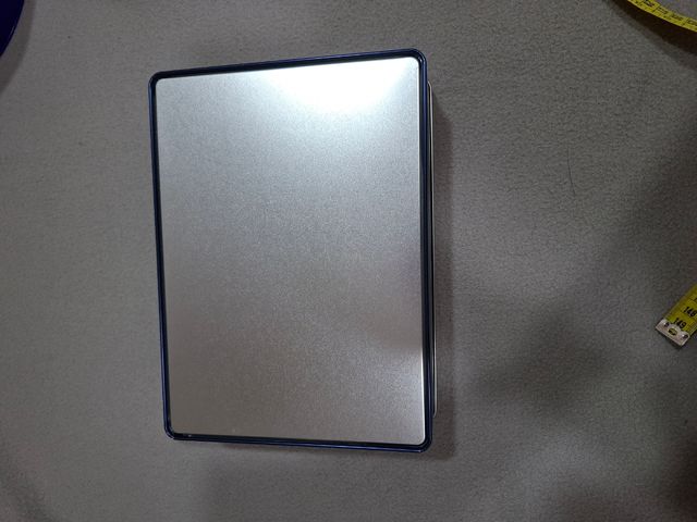 Scatola in metallo della collezione vintage da uomo Nivea