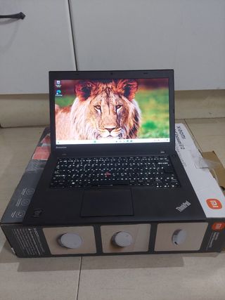 Ordenador Portátil  Lenovo ThinkPad i5 .