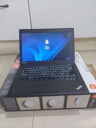 Ordenador Portátil  Lenovo ThinkPad i5 .