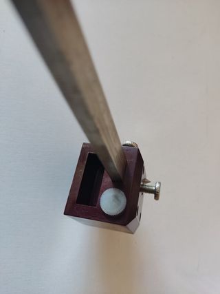 ANTIGUO GRAMIL DE CARPINTERO 
