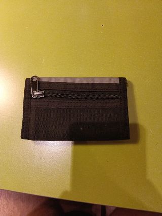 Cartera Quiksilver Negra y Gris