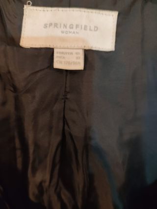 Chaqueta Trenca negra con capucha y pelo