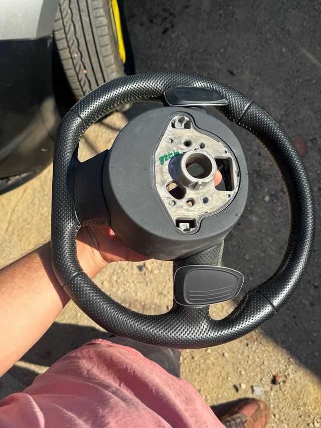 Volante Audi RS6 C7 achatado original