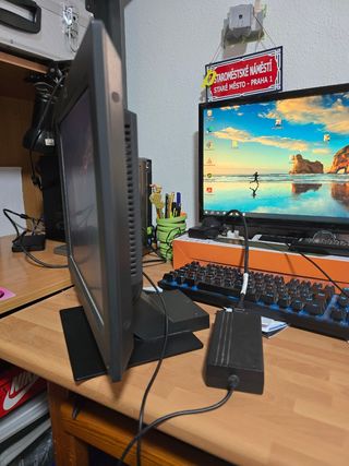 Monitor IBM Negro