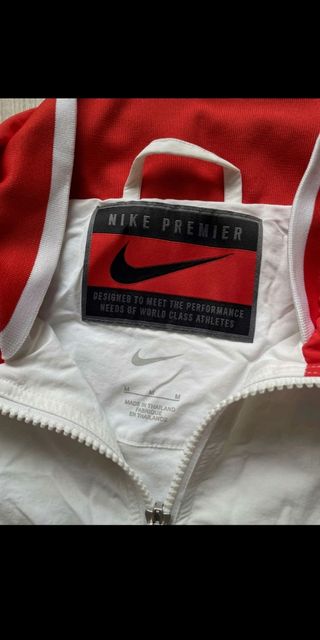 Chaqueta Nike Liverpool FC Roja y Blanca