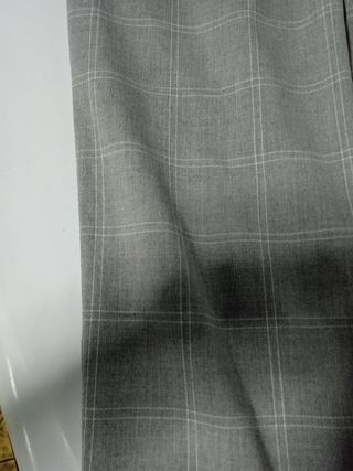 Pantalón de cuadros gris Zara