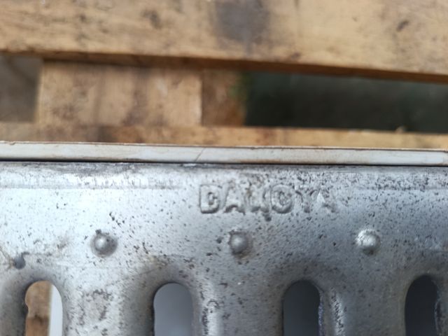 13 Canaletas de desagüe metálicas NUEVAS