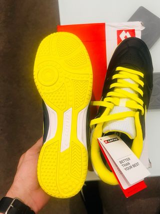 Zapatillas Lotto Fútbol Sala Negras y Amarillas