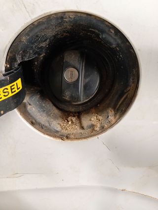 BOCA LLENADO COMBUSTIBLE PEUGEOT 208