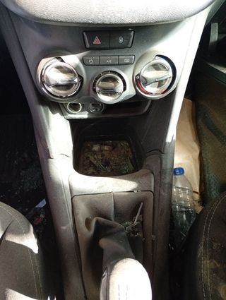 CONSOLA CENTRAL PEUGEOT 208